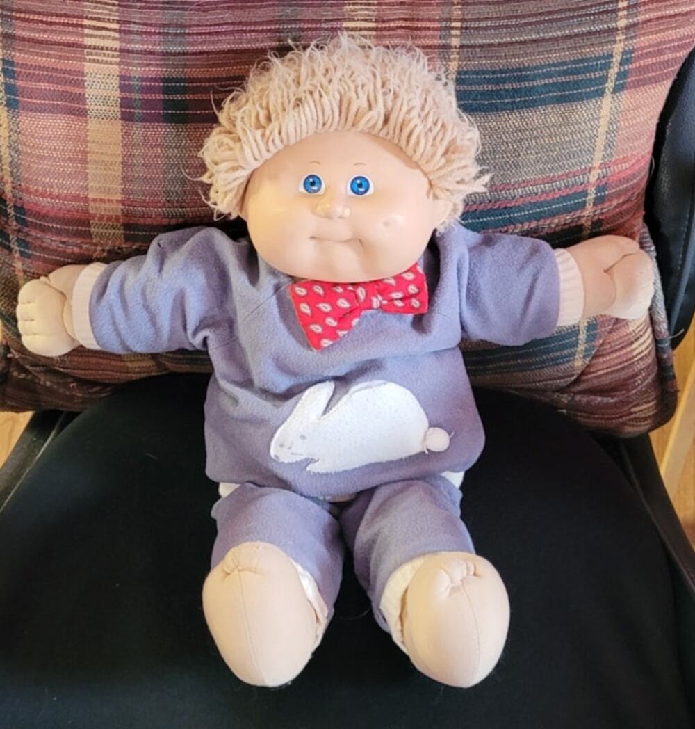 Vtg 1983 Cabbage Patch Kids Preemie Boy Doll Coleco Blonde Pacifier Hand Clip